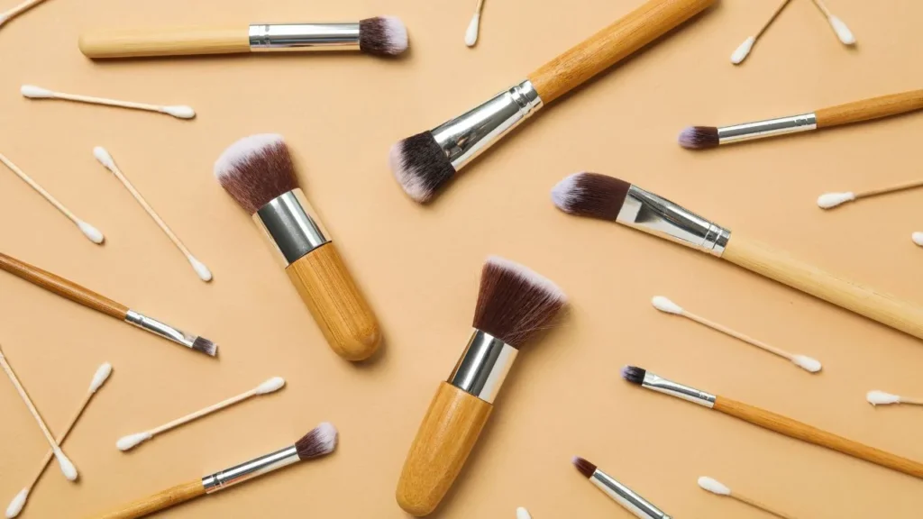 Best Inexpensive Makeup Brushes to Consider