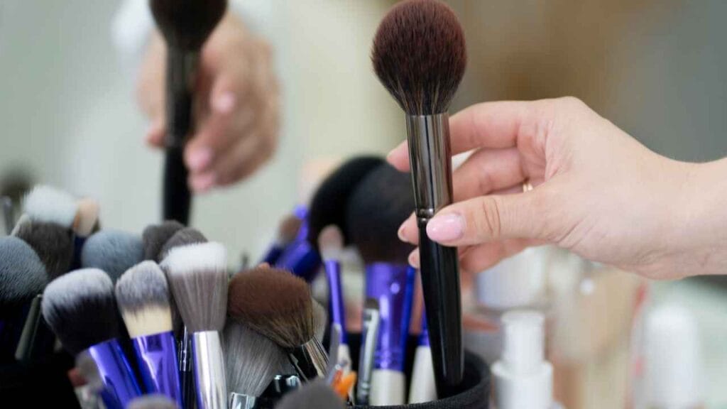 What to Look for in Affordable Makeup Brushes